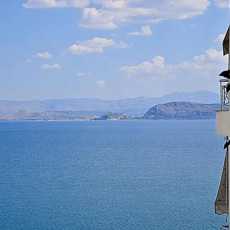 Schoene Mit Meerblick In Kiveri